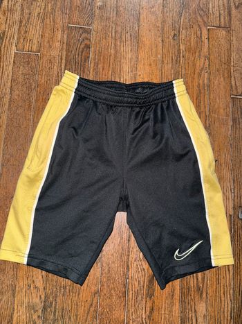 short Nike 9 ans
