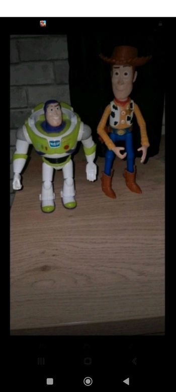 Toy story buzz et Woody 19 et 24 cm