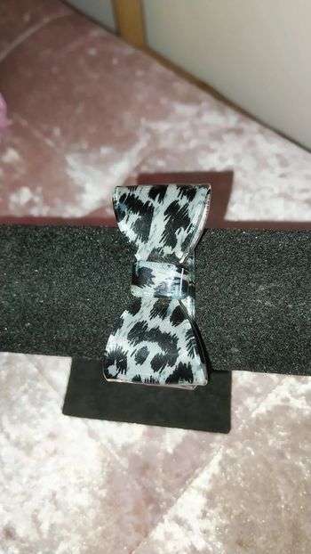 Bracelet noeud papillon léopard 🐆 en résine neuf sans étiquette