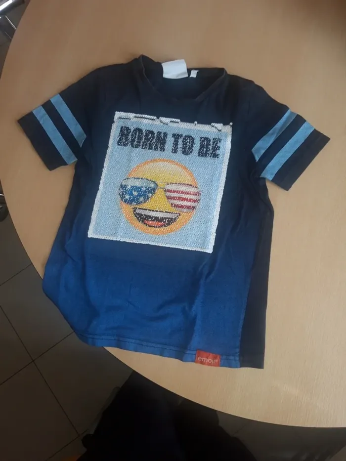 Tee-shirt 134/140 cm emoji