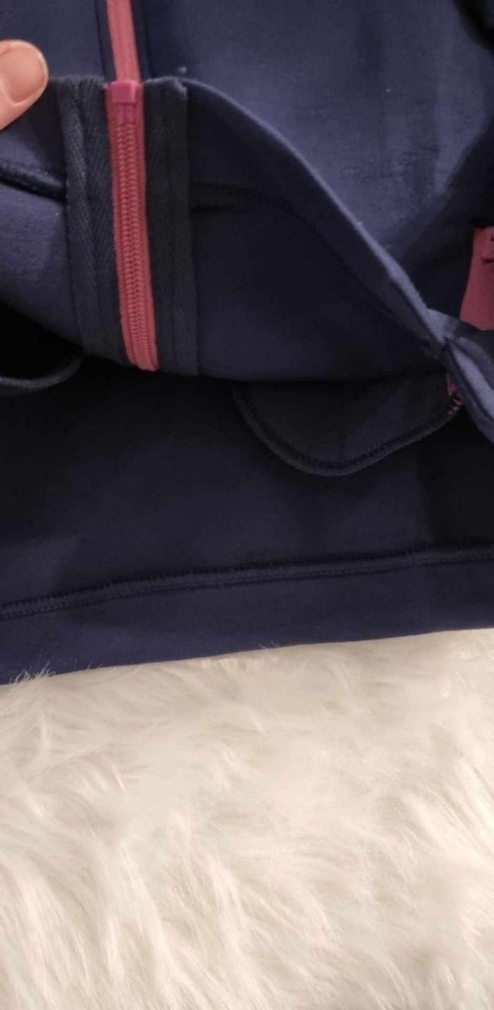 (NEUVE non portée)🏷🥰😍 superbe veste zippée 10 ans fille 💜💜💜 - photo numéro 4