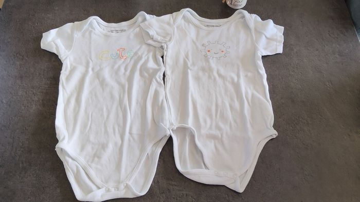Lot 7 bodies manches courtes + 1 offert 36 mois  (98cm) - photo numéro 5