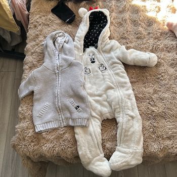 Un lot pour bébé fille