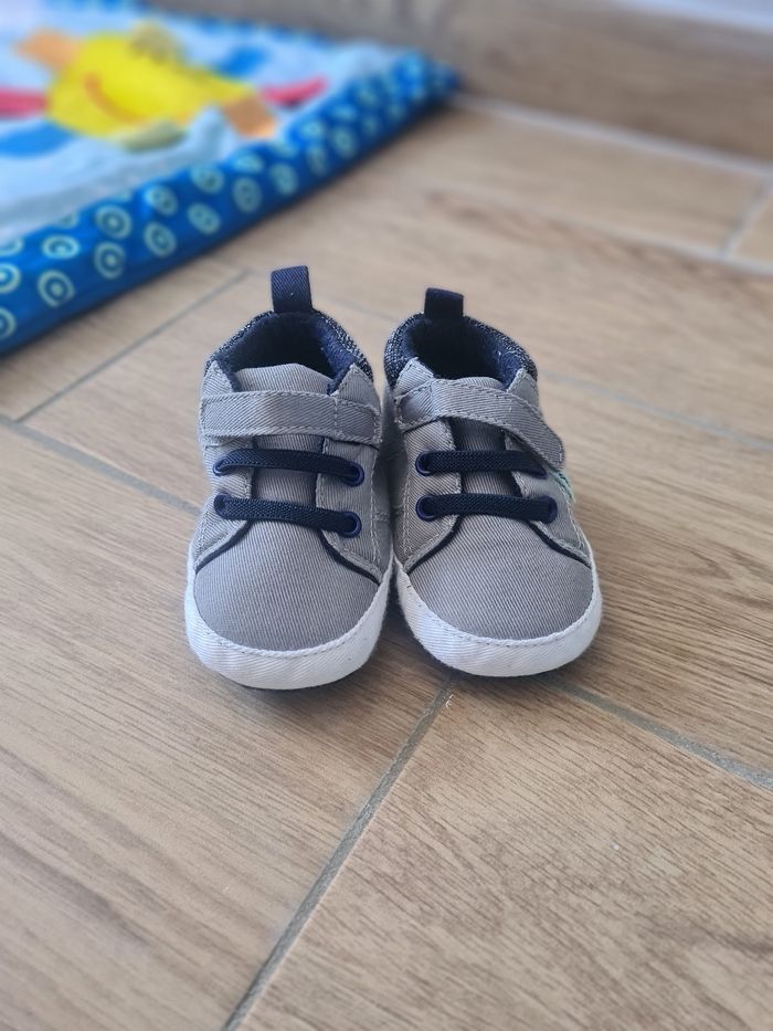 Lot de chaussure bébé