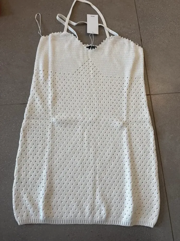 Robe maille détail ajouré Mango, taille L, valeur 40€