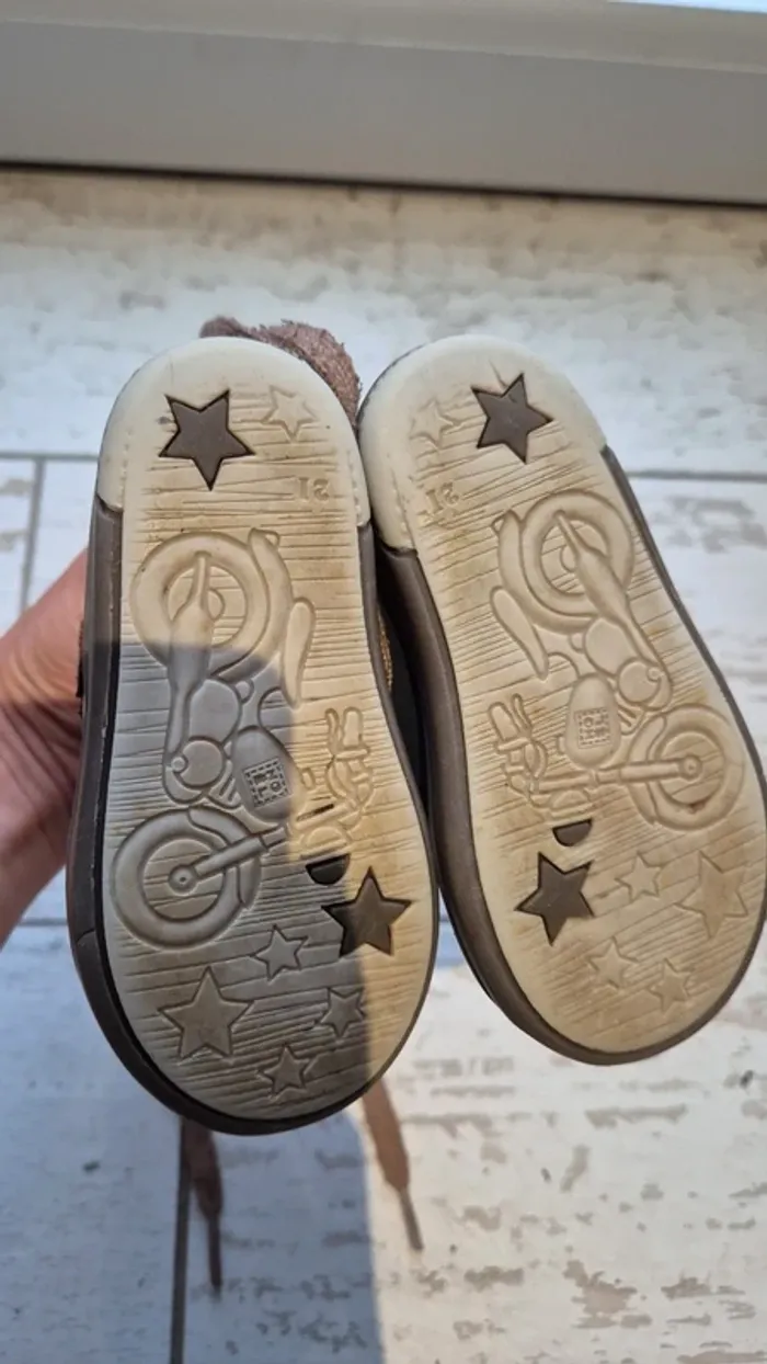 Chaussures bebe Noël taille 21 - photo numéro 4