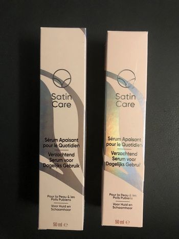 2 sérums apaisants pour la peau et les poils pubiens Vénus satin care NEUFS