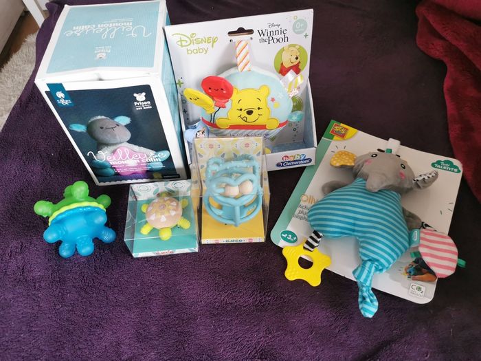 Lot jeux et veilleuse bébé neuf - photo numéro 7