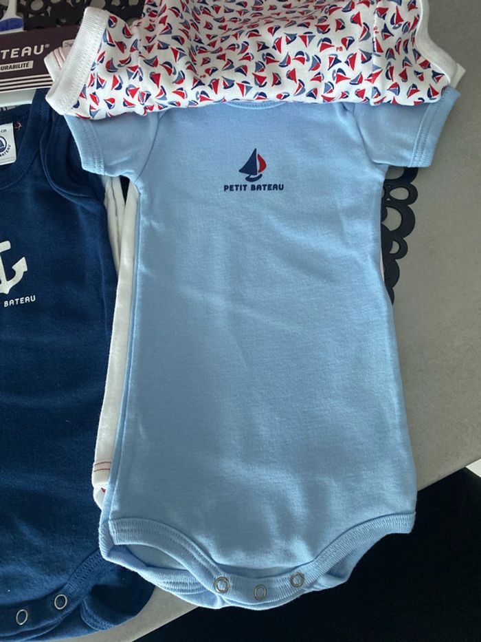 Lot de 6 bodies garcon  3 mois petit bateau - photo numéro 3