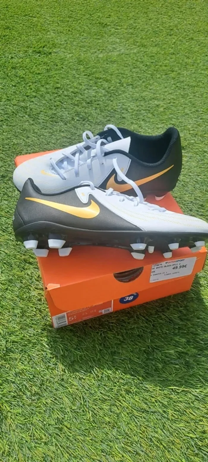 Crampons de foot taille 38