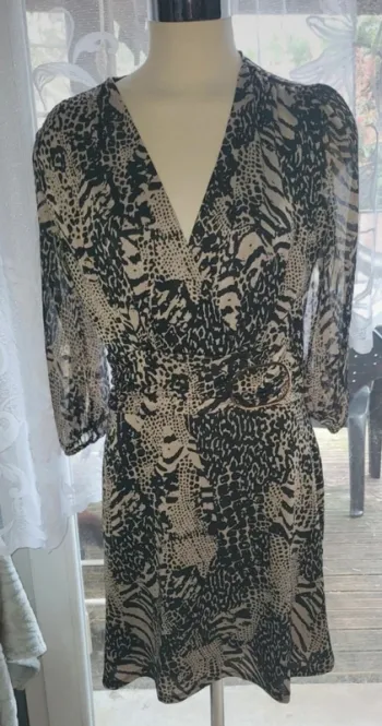 Magnifique robe Mosquitos manches transparentes