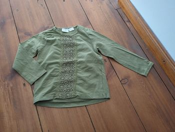 T-shirt brodé crochet broderie Zara kaki 2 3 ans