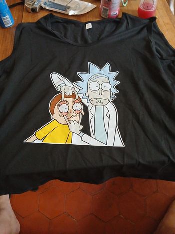T-shirt rick et morty