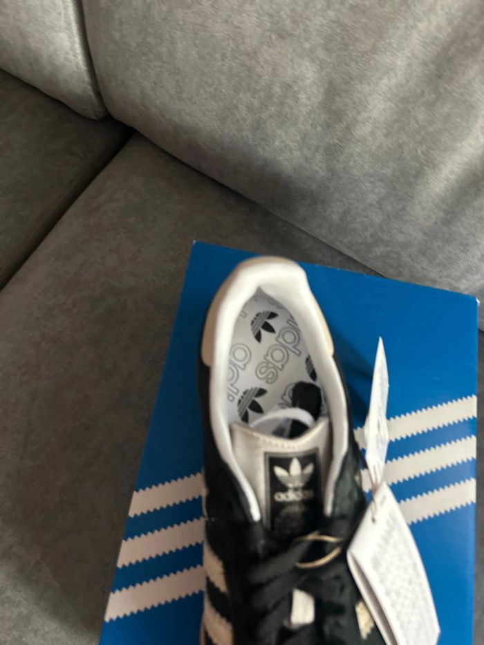 Baskets Adidas Samba noires - photo numéro 2