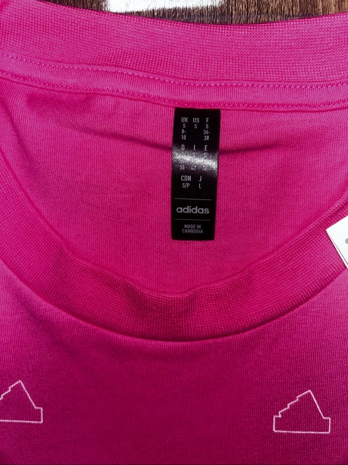 T-shirt adidas neuf taille S - photo numéro 4