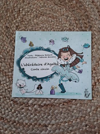 Livre enfant L abécédaire d Agatha des éditons Lire c est partir