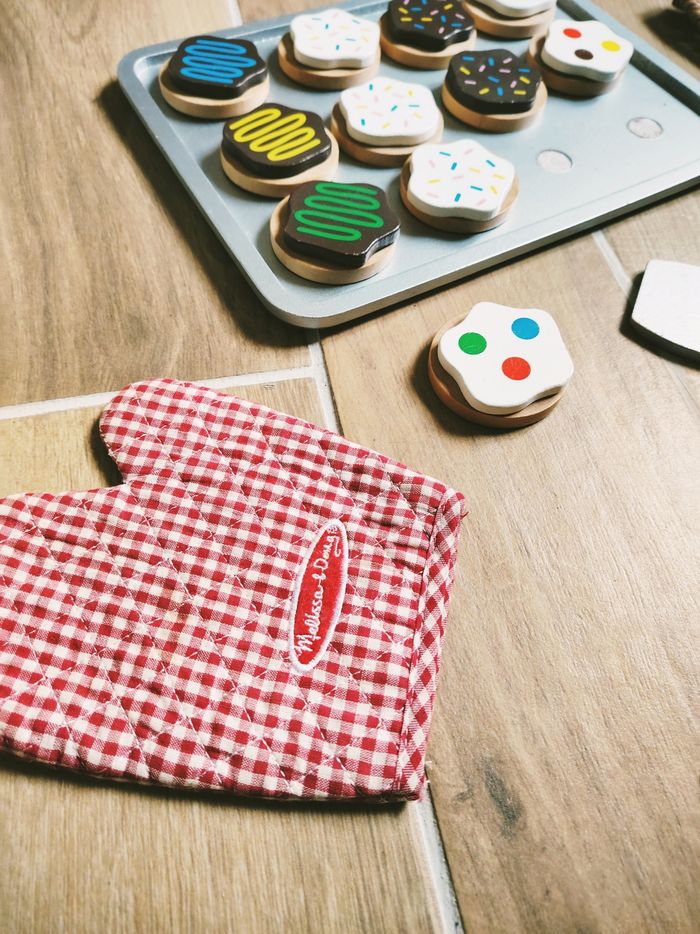 🍪Dinette plateau gâteaux /cookies à scratch en bois et accessoires marque Melissa et Doug - photo numéro 5