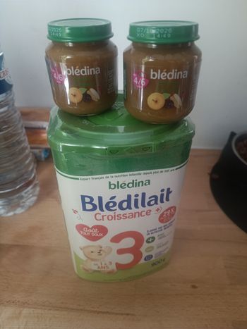 Lot Bledilait et deux petits pots de compote