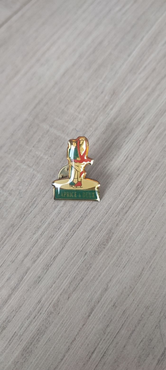 Pin's Caprice à deux