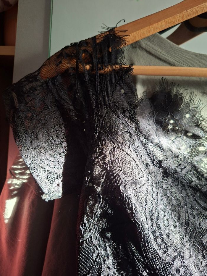Robe gothique en dentelle noir - photo numéro 4