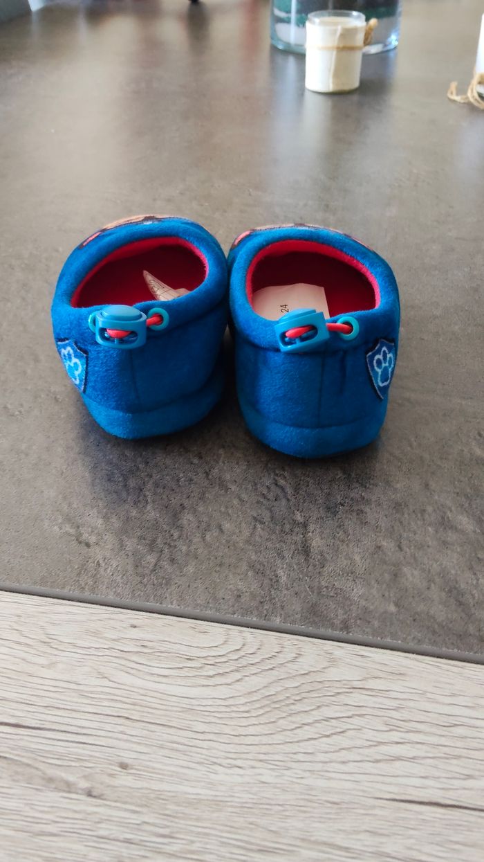 Chaussons Pat patrouille comme neufs taille 24 - photo numéro 3