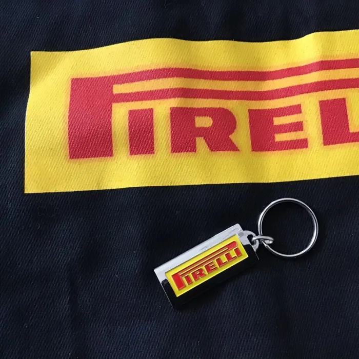 Porte clé pirelli