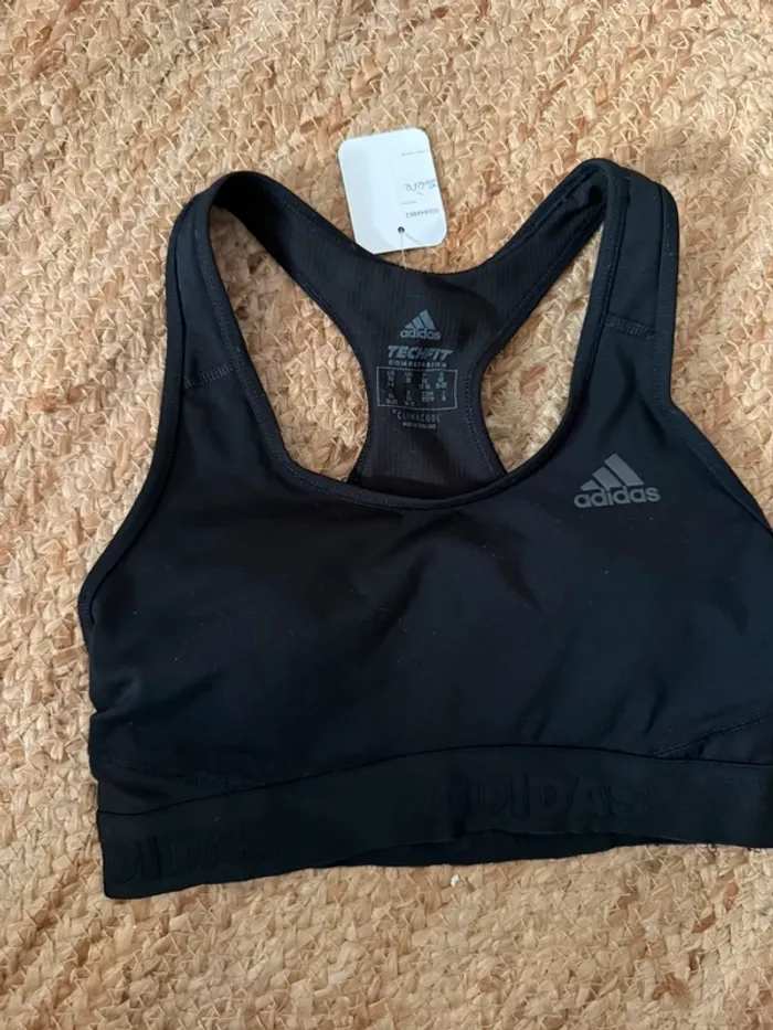 Brassière de sport Adidas Techfit Compression, couleur noir