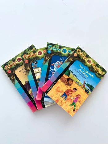 Lot de 4 livres la cabane magique