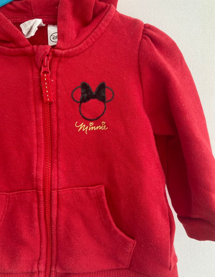 gilet à capuche zippée Minnie Disney taille 9/12 mois - photo numéro 2