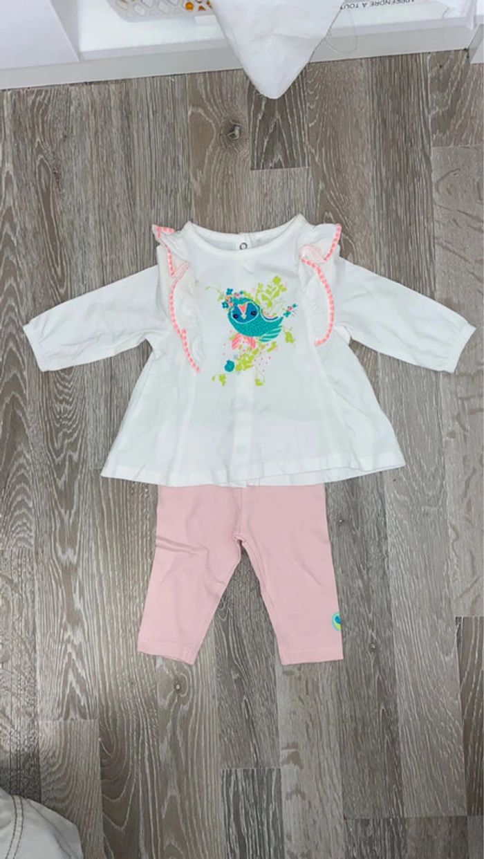 ensemble legging et t-shirt