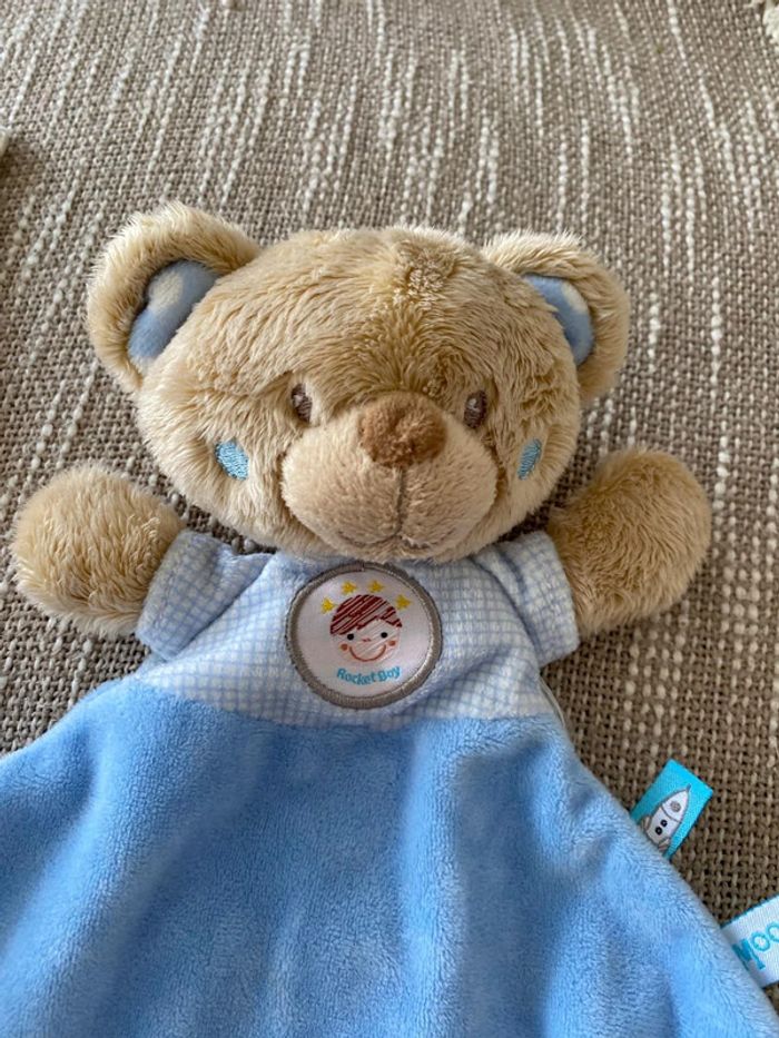 Peluche doudou plat 32cm tex ours marron et bleu parfait état - photo numéro 2