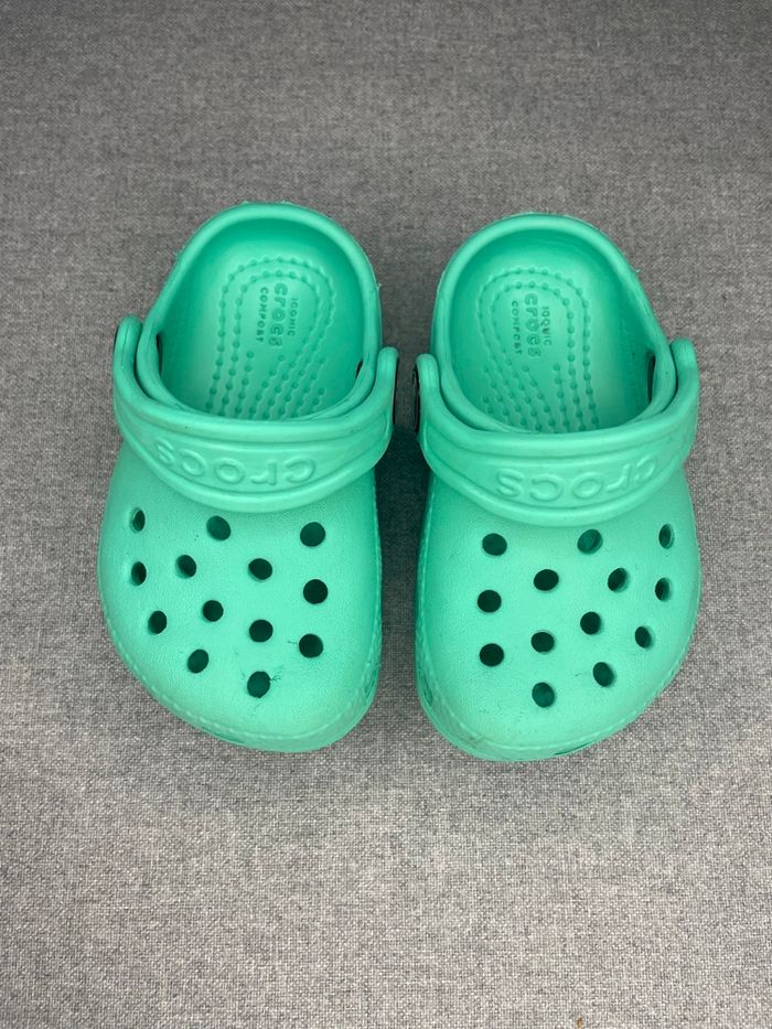 Crocs bébé – Taille 20 – Très bon état - photo numéro 2