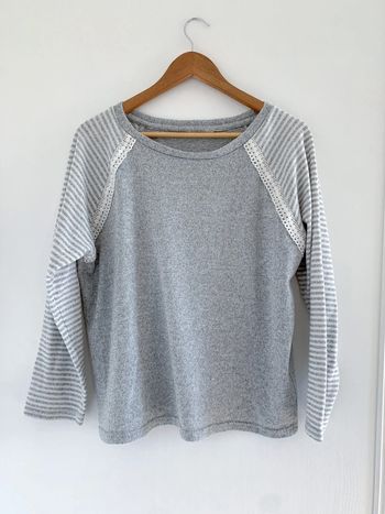 Haut pyjama gris et blanc à dentelle Primark