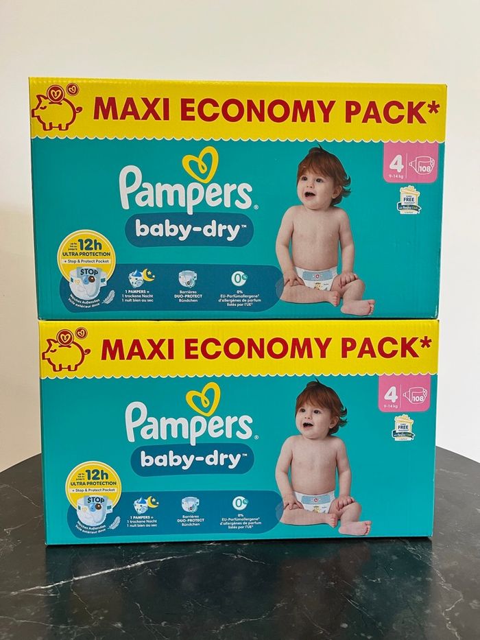 Couches Pampers Baby Dry taille 4