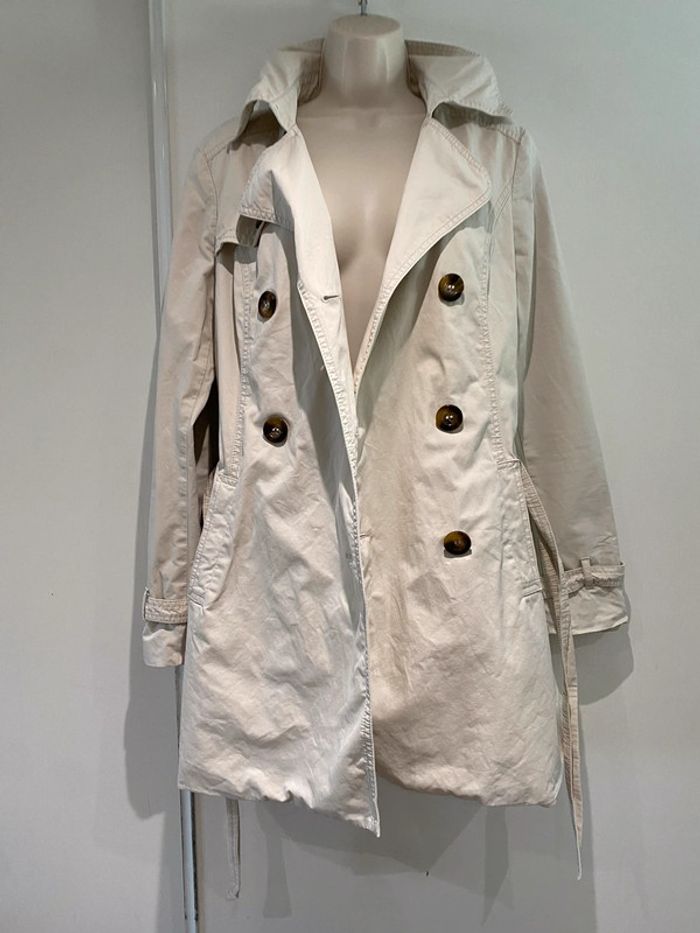 Trench esprit, taille 40 c’est couleur beige, très clair - photo numéro 13