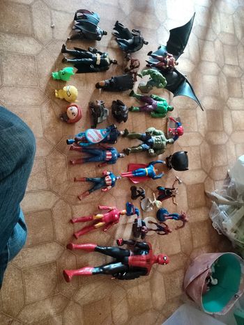 Figurines super héros