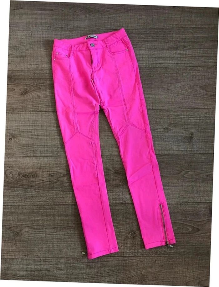 Pantalon rose fluo taille XL excellent état (taille petit) - photo numéro 11