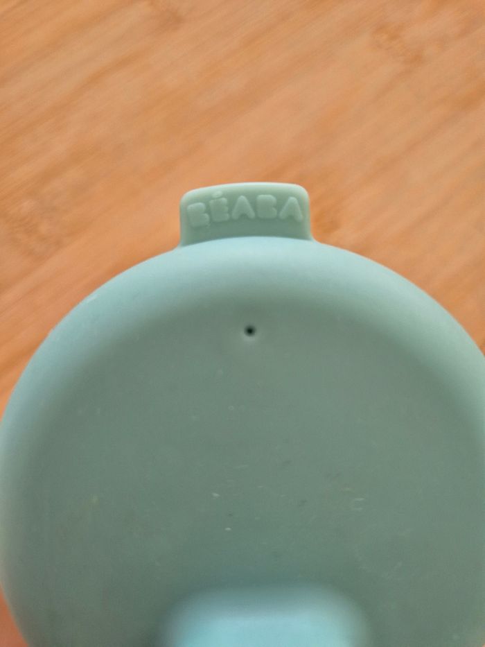 2 verres à bec BÉABA en silicone rose et bleu parfait état - photo numéro 6