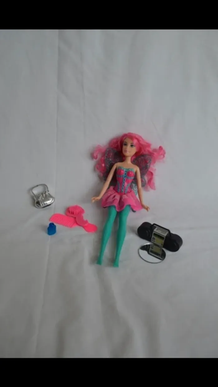 Barbie avec accessoires - photo numéro 2