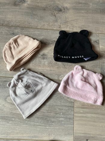 Lot bonnet naissance