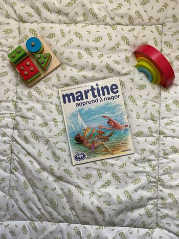 livre Martine apprend à nager casterman