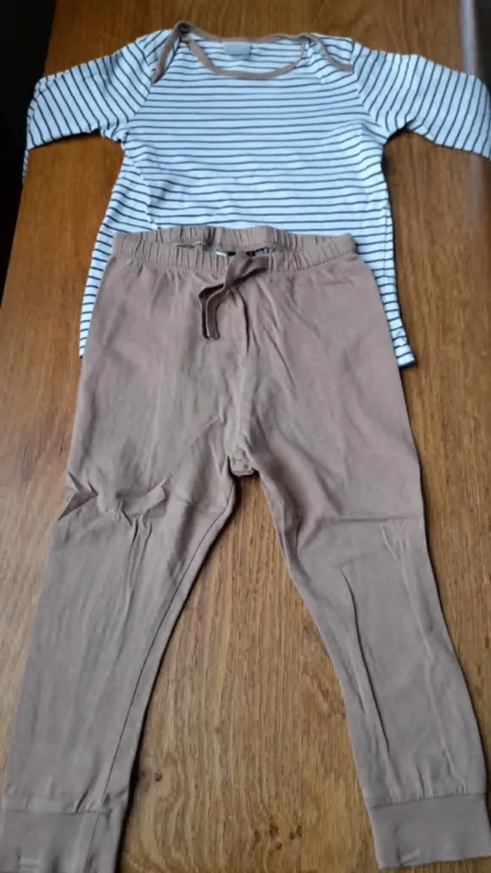 Pyjama 2 pièces H&M 2 ans