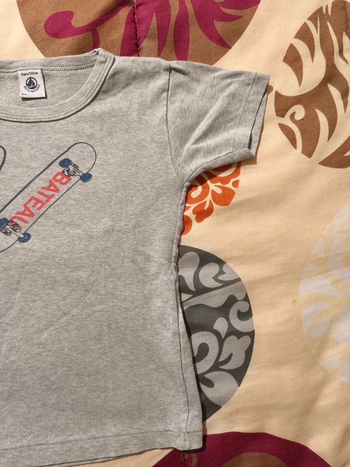 Tee shirt Petit Bateau 5 ans - photo numéro 3