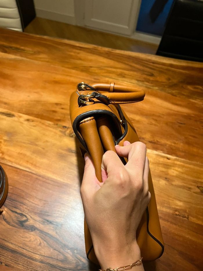 Sac Mac Douglas camel taille avec bandoulière - photo numéro 12