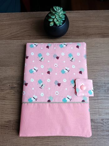 Protège carnet santé