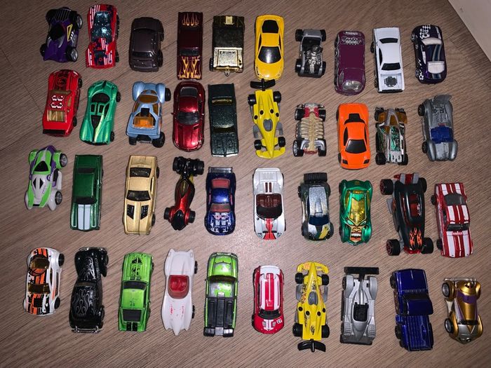 3 objet Hot wheels lanceur avec 66 voiture hotwheels et2 hélicoptère - photo numéro 5
