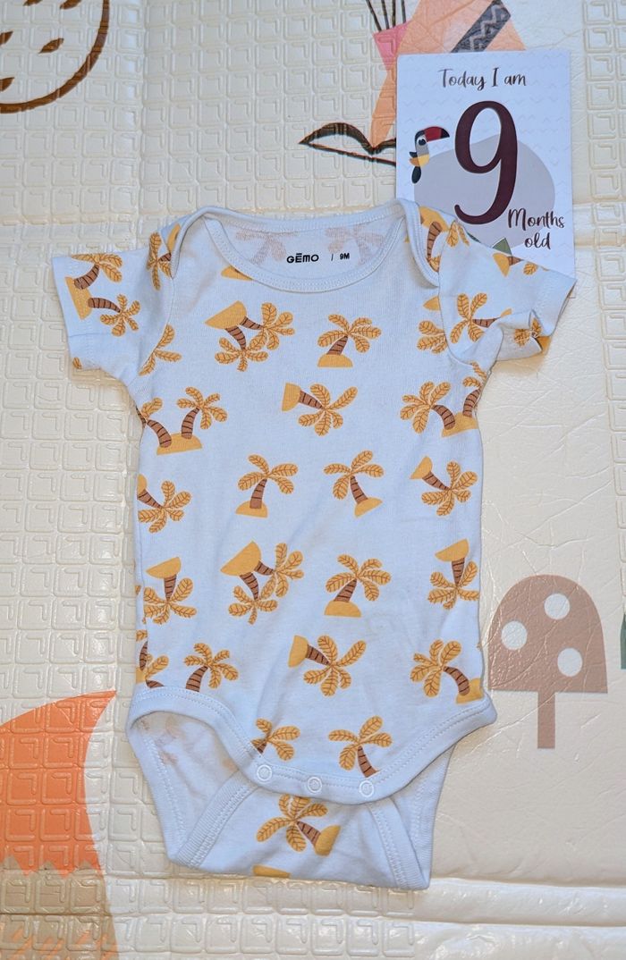 Body 9 mois Gémo neuf