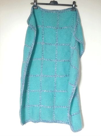 Couverture tricoté carreaux turquoise lila - 85x75 cm
