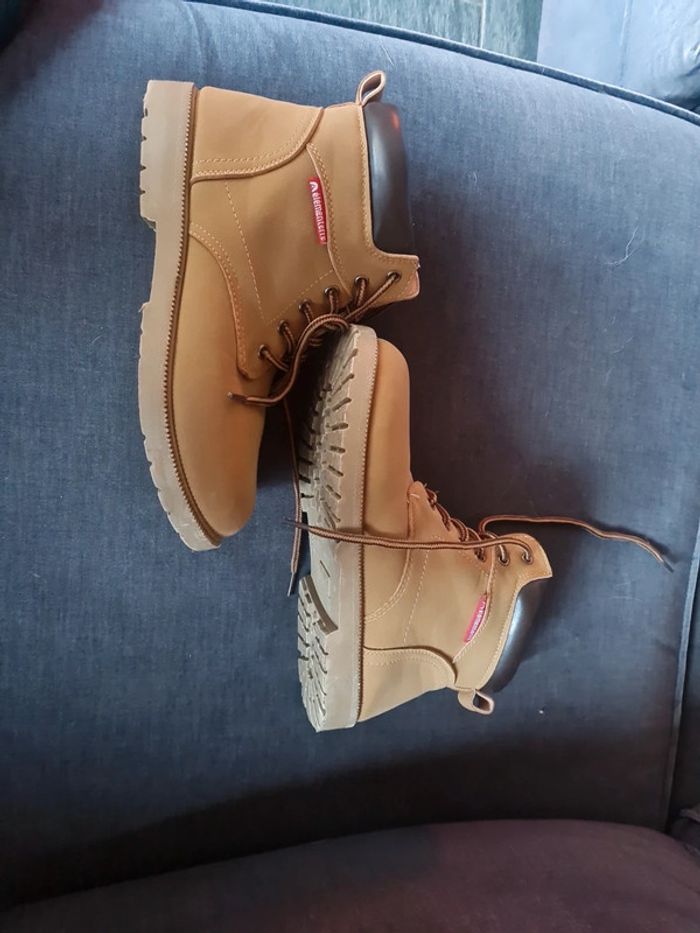 Chaussures montante - photo numéro 3