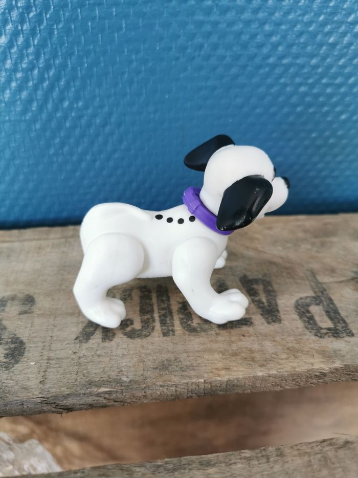 Figurine Dalmatien avec tâche à l'œil Disney - photo numéro 3
